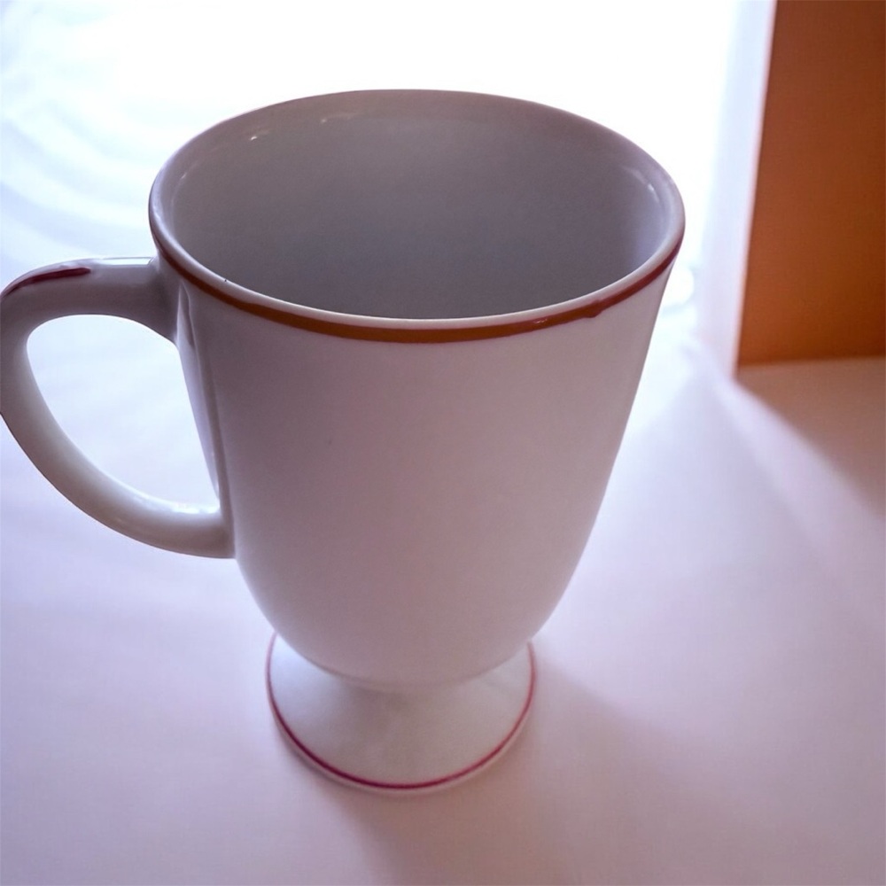 Vintage Mervyn's Old Fashion Pedestal Christmas Mug - Picture 5 of 6